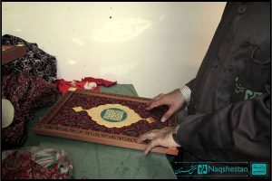 مراحل ساخت هدیه مسابقات قرآن