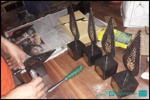 مراحل ساخت تندیس جایزه دعبل - کتاب سال عاشورا