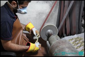 تندیس تجلیل از کارمندان نمونه نیروگاه بوشهر